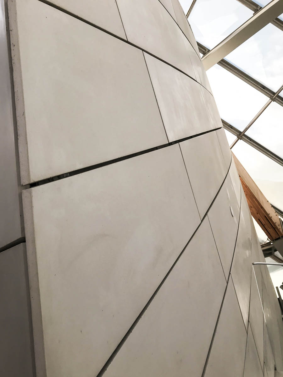 FRANK GEHRY -LOUIS VUITTON FOUNDATION, PARIS - AXT MAGAZINE