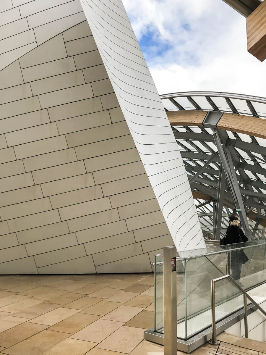 FRANK GEHRY -LOUIS VUITTON FOUNDATION, PARIS - AXT MAGAZINE